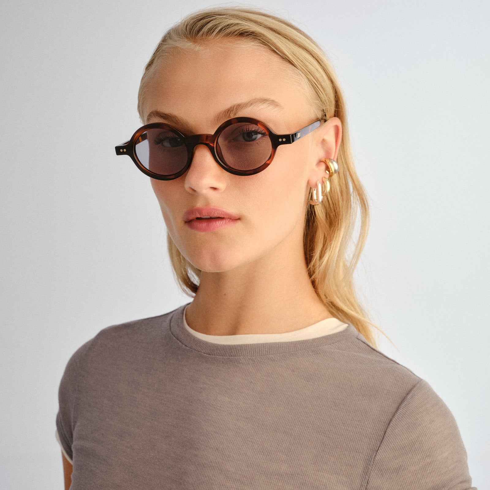 Sycophantic + Tort Uni-Sex Round Sunglasses | Le Specs