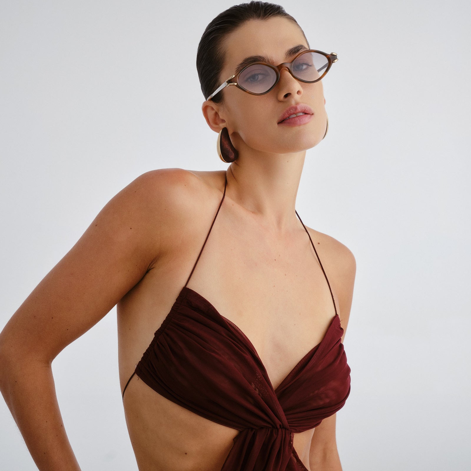 Numero Trece Teak Female Oval Sunglasses | Le Specs