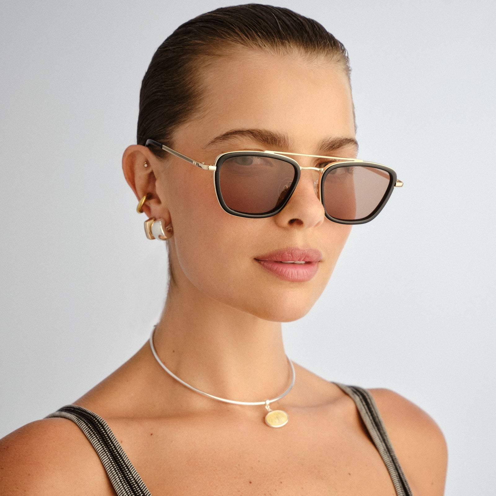 Diametric Gold Black Uni-Sex Aviator Sunglasses | Le Specs