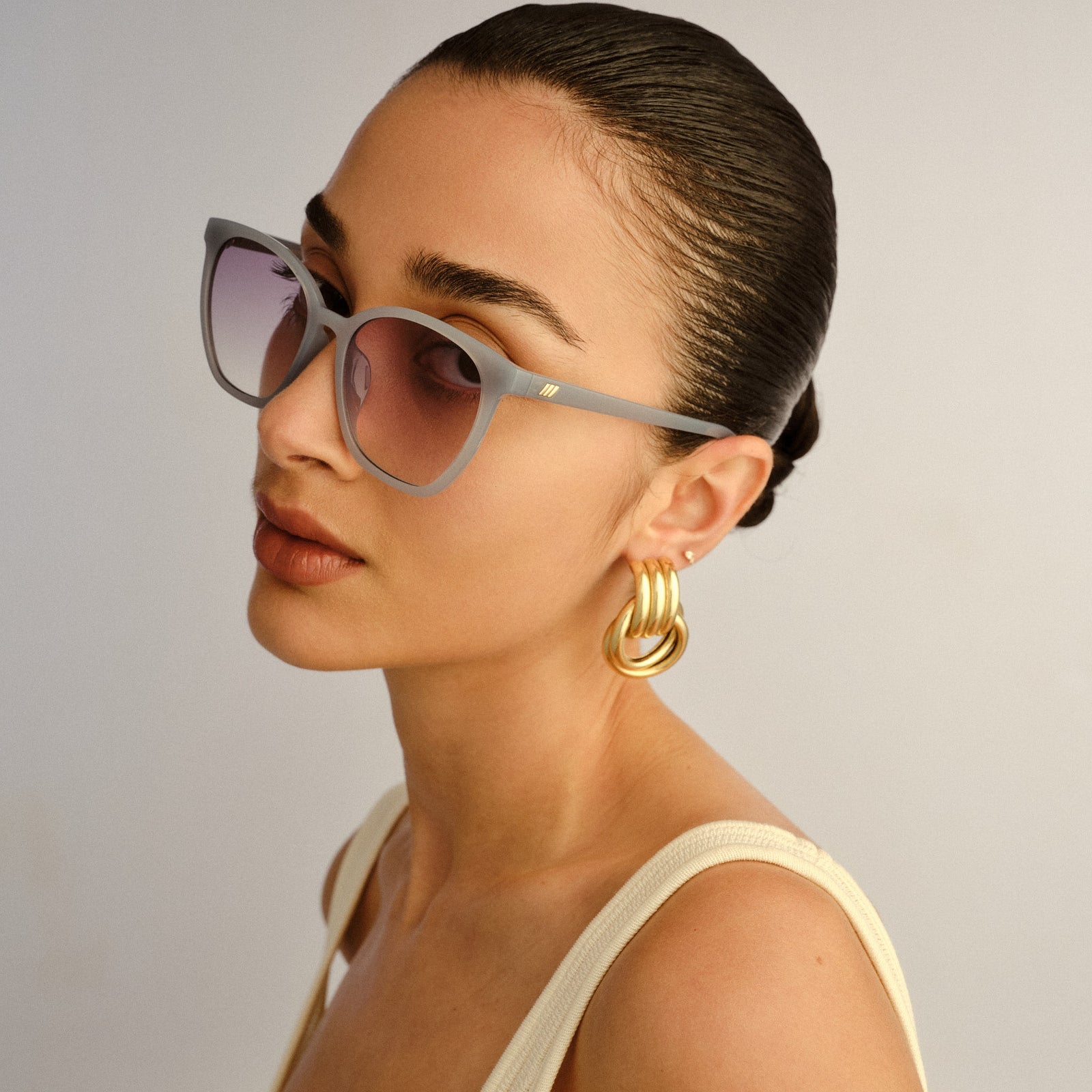 Nirvana Denim Female Cat-Eye Sunglasses | Le Specs
