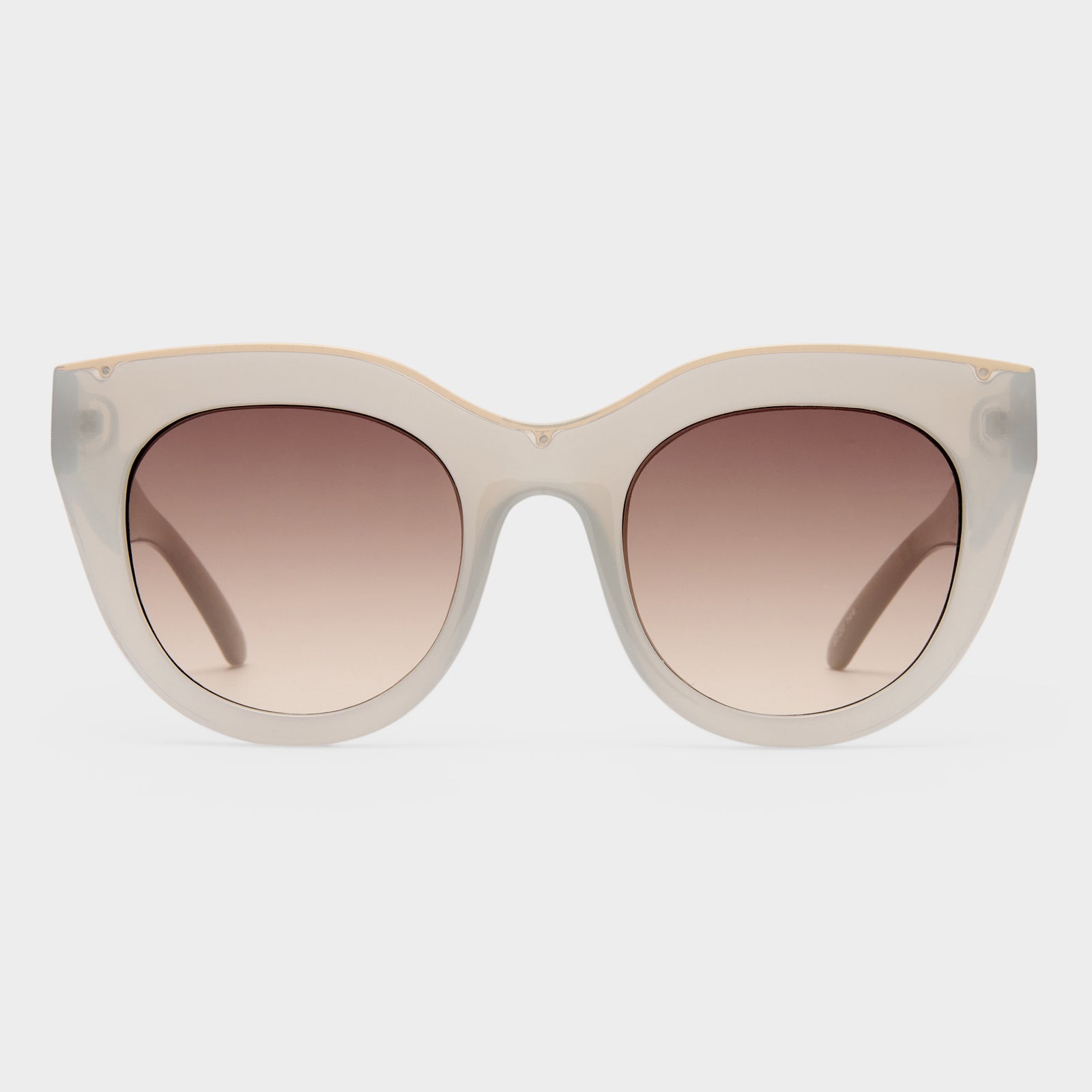 Air Heart Smoke Female Cat-Eye Sunglasses | Le Specs