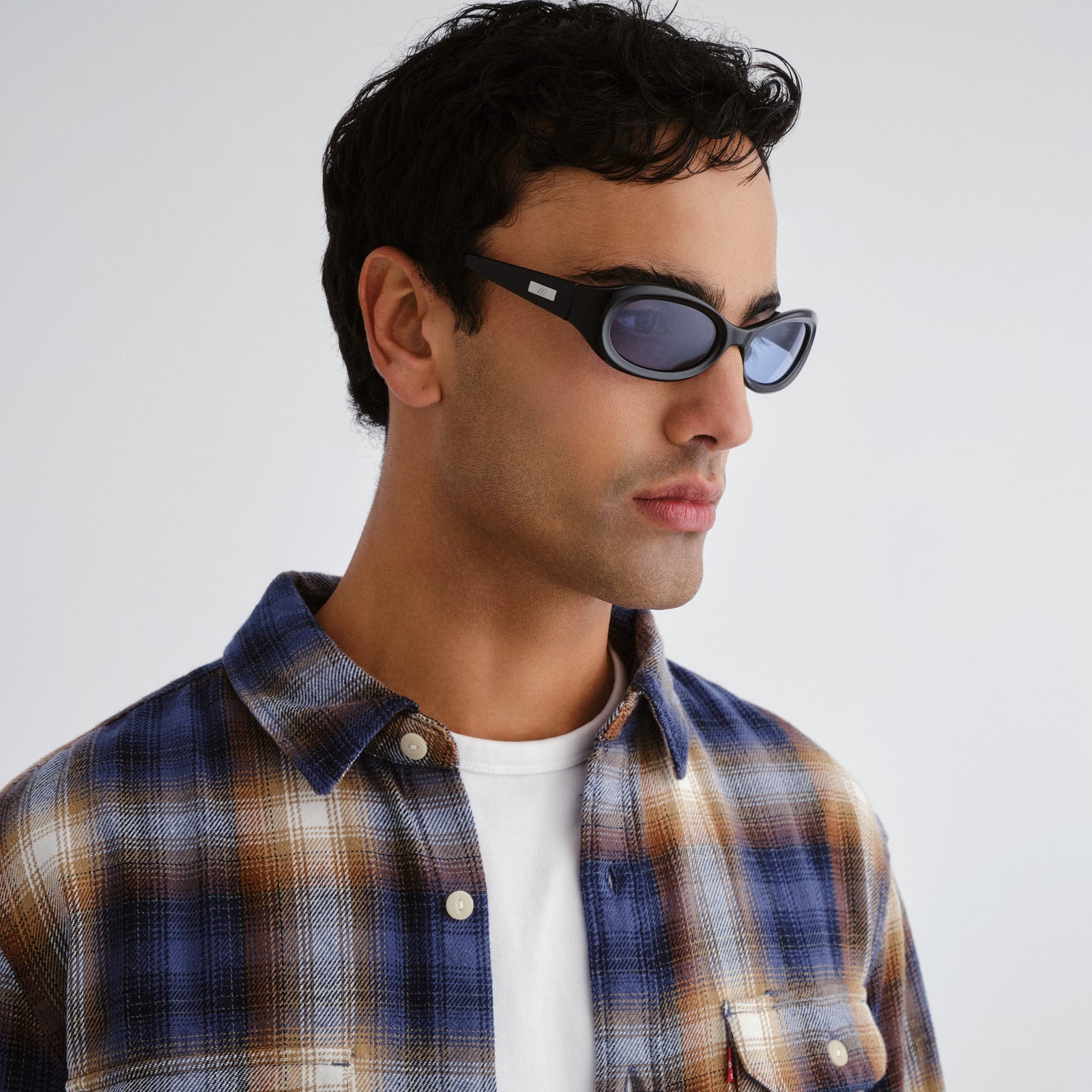 Nightcrawler Black Uni-Sex Wrap Sunglasses | Le Specs