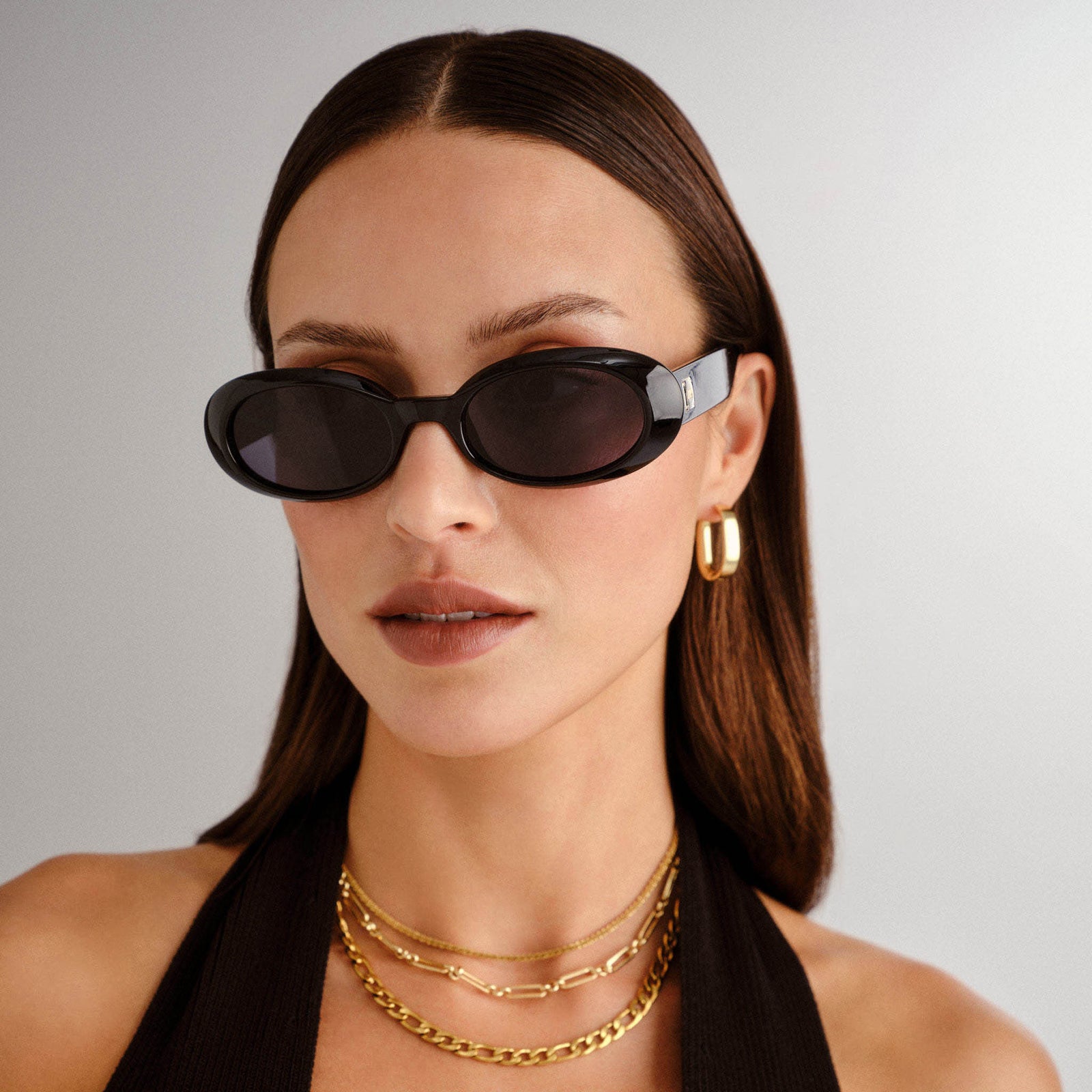 Work It Black Uni-Sex Oval Sunglasses | Le Specs