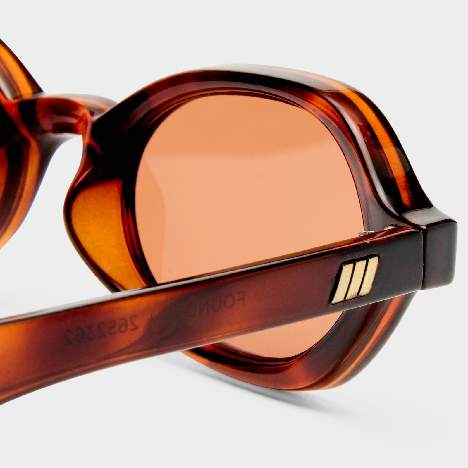 Foundry + Tort Uni-Sex Oval Sunglasses | Le Specs