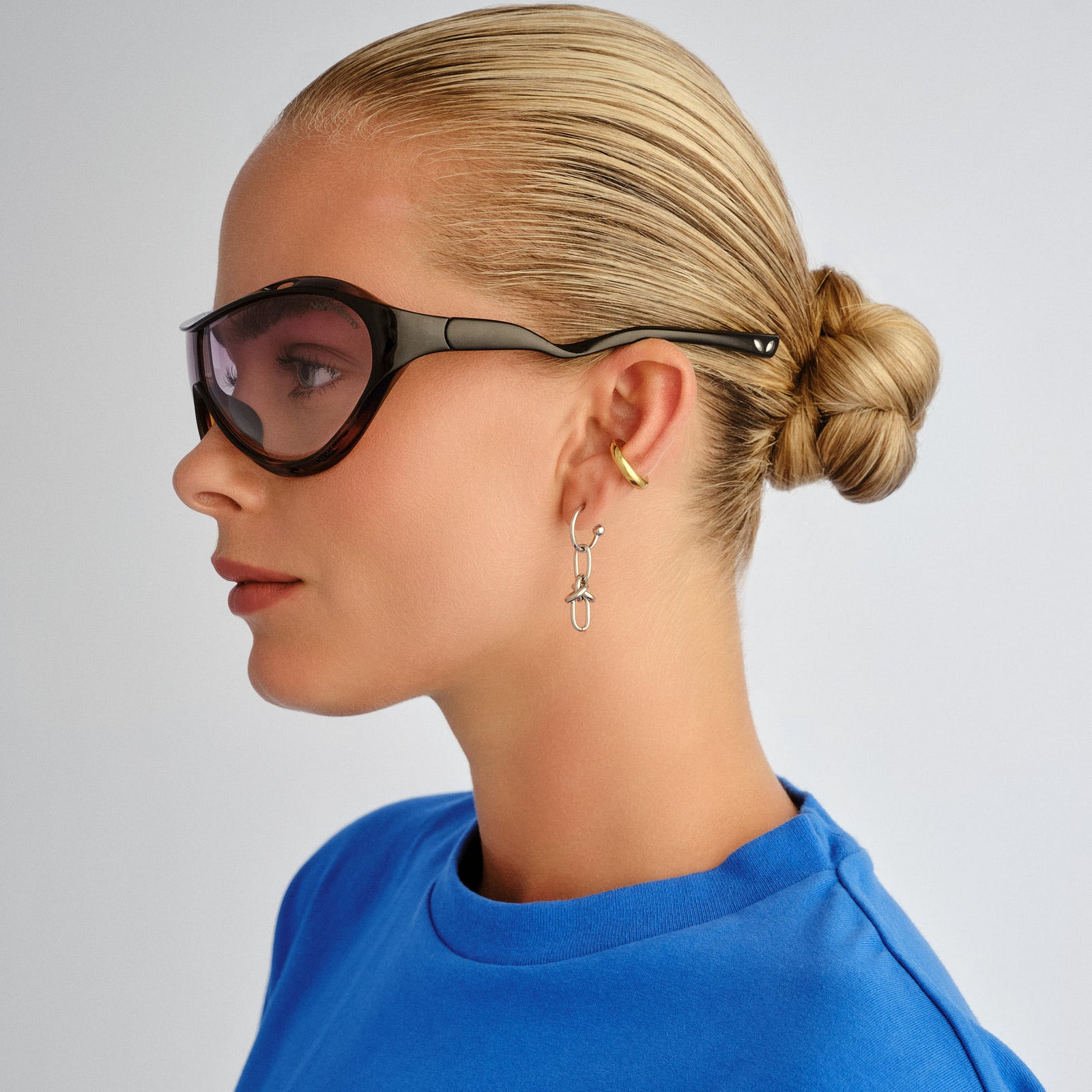 Iris Black Tort Uni-Sex Shield Sunglasses | Le Specs