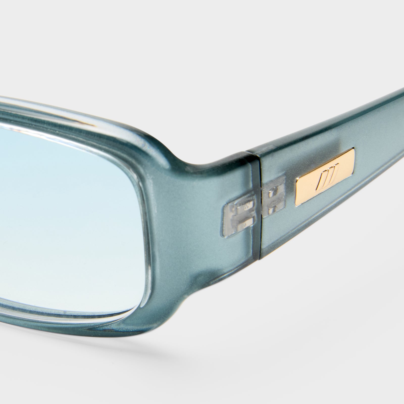 Gigglemug Blue Pearl Uni-Sex Rectangle Sunglasses | Le Specs