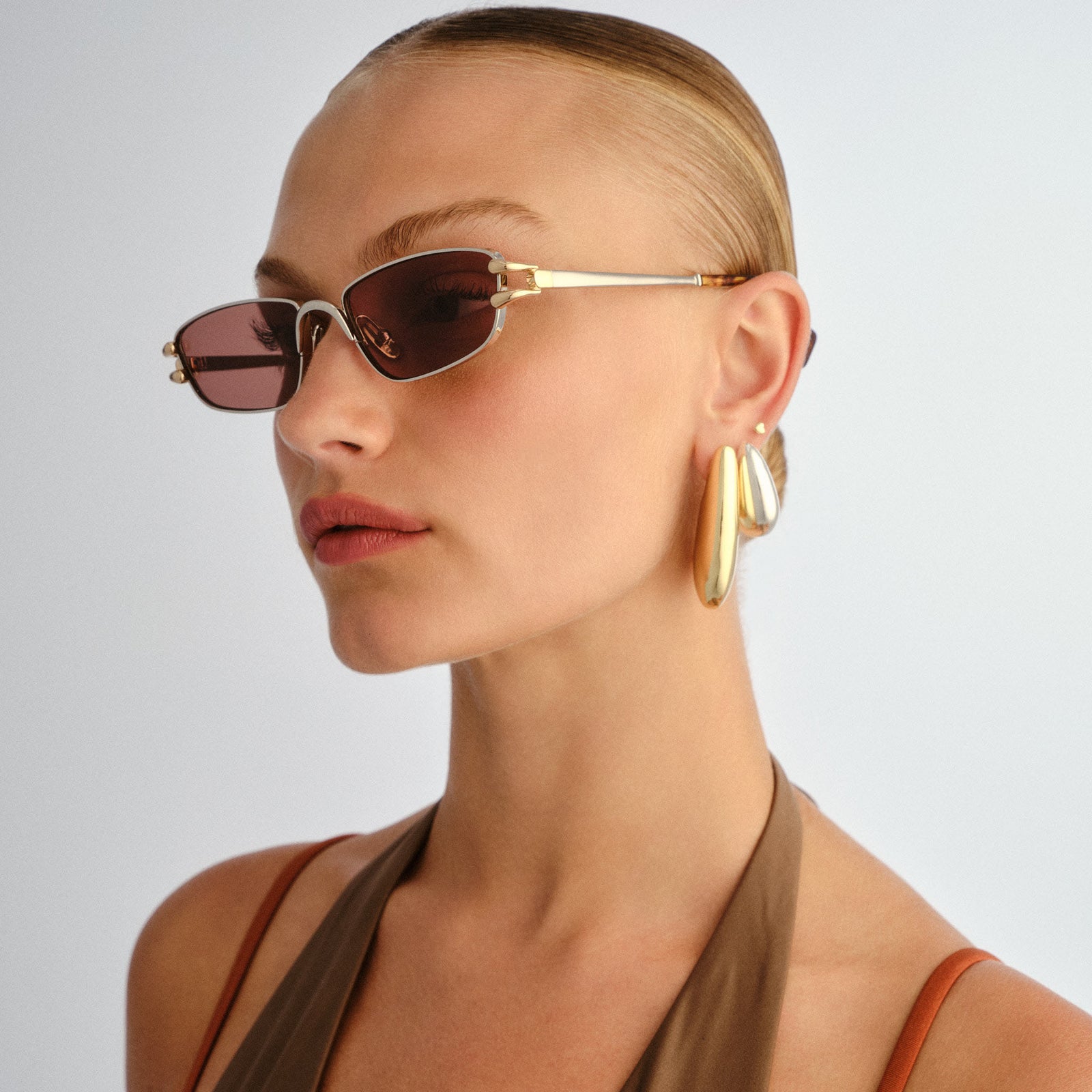 Numero Cinco Bright Silver Female Rectangle Sunglasses | Le Specs