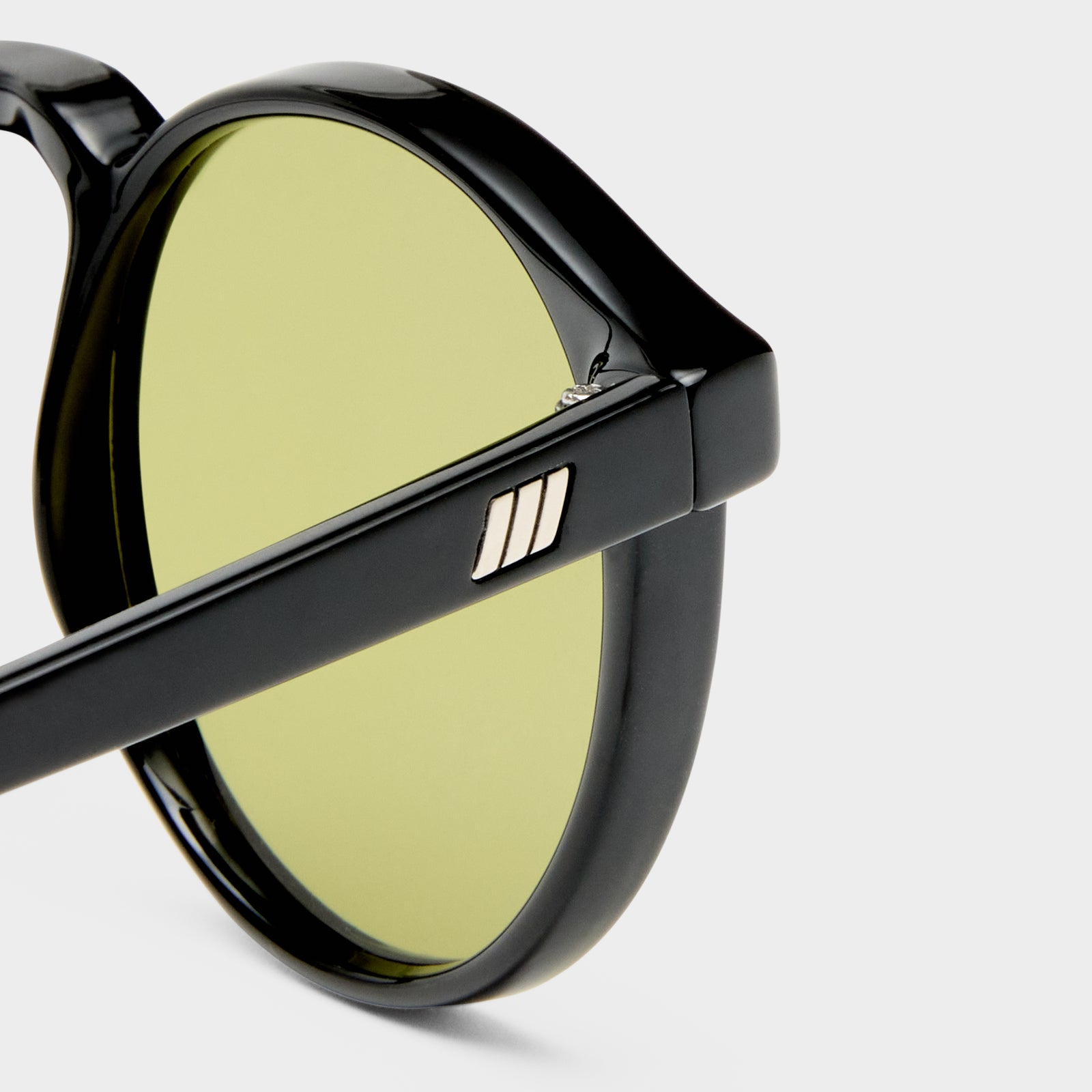 Teen Spirit Deux Black Uni-Sex Round Sunglasses | Le Specs