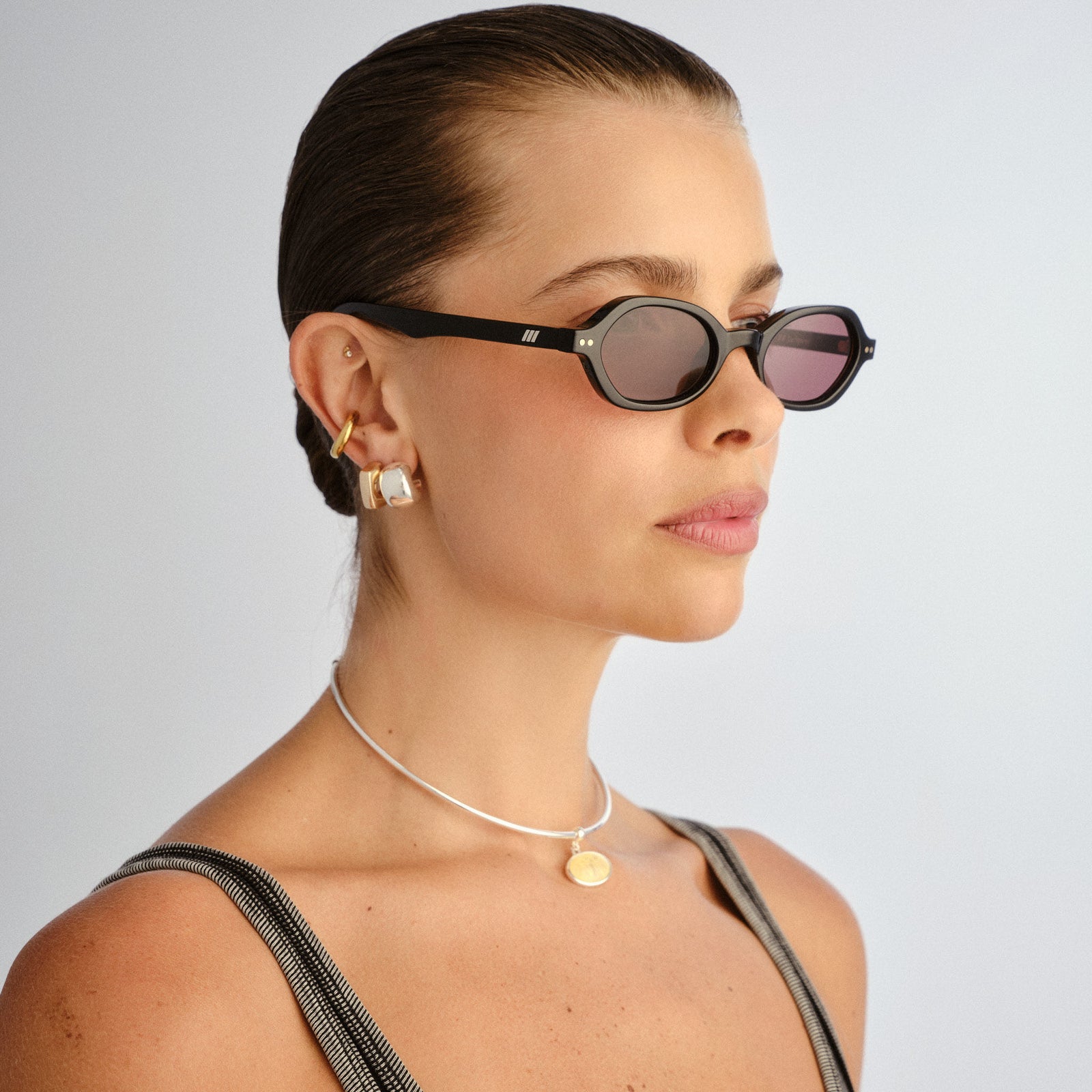 Foundry + Black Uni-Sex Oval Sunglasses | Le Specs