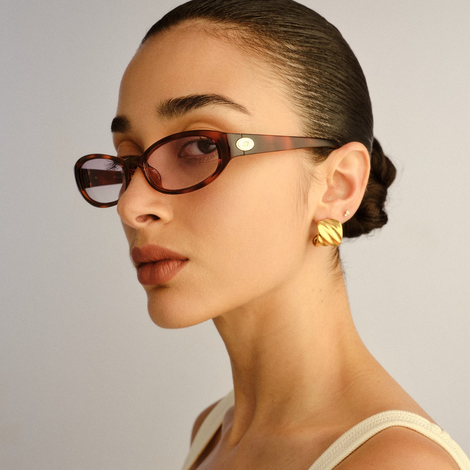 Popalicious + Toffee Tort Female Oval Sunglasses | Le Specs